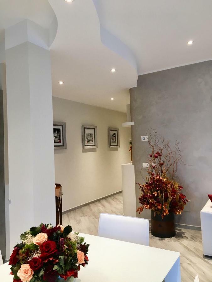 A Casa Di Chiara Apartment Stresa Exterior photo
